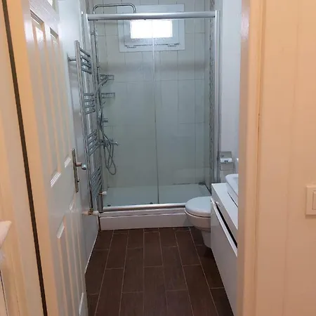 Yesilkoy Sahilde Hastane Yakininda Appartement